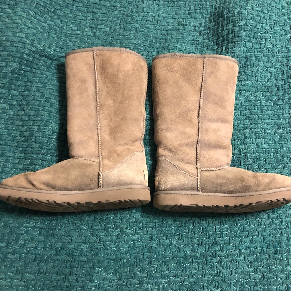 Grey Uggs